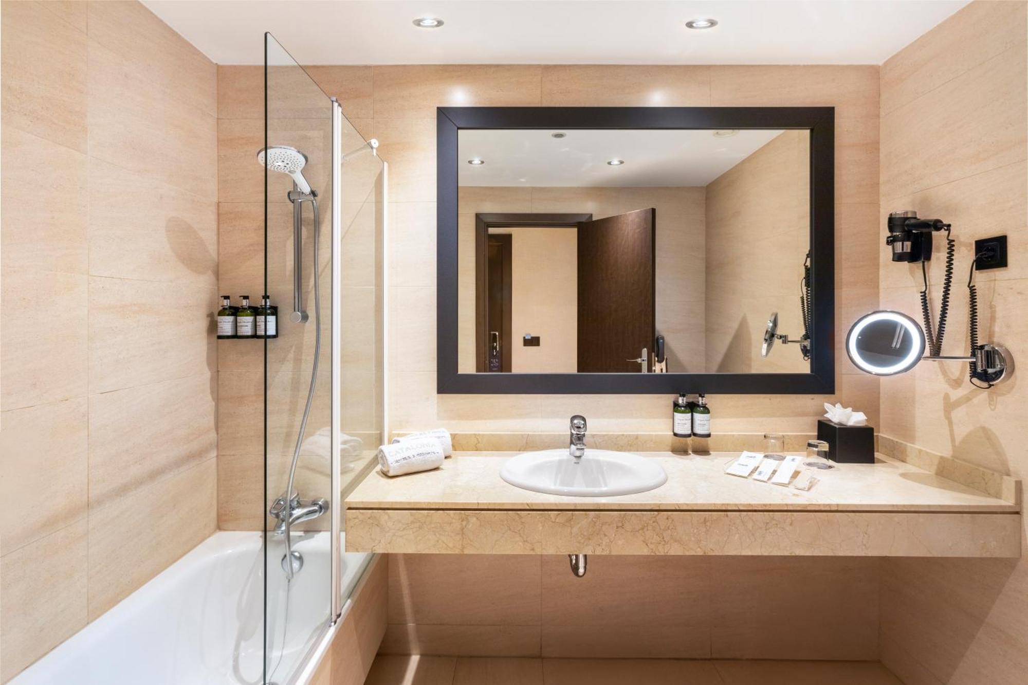 Catalonia El Retiro Hotel Madrid Ngoại thất bức ảnh