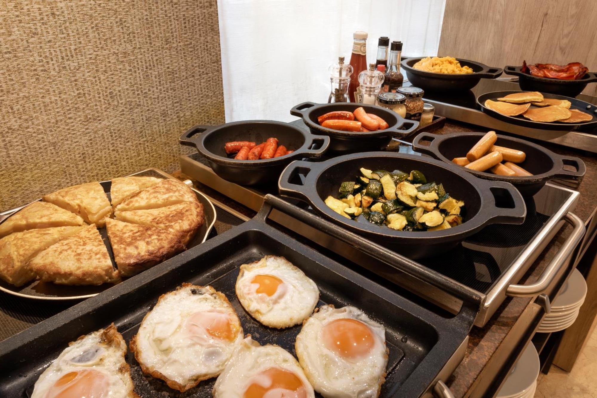 Catalonia El Retiro Hotel Madrid Ngoại thất bức ảnh