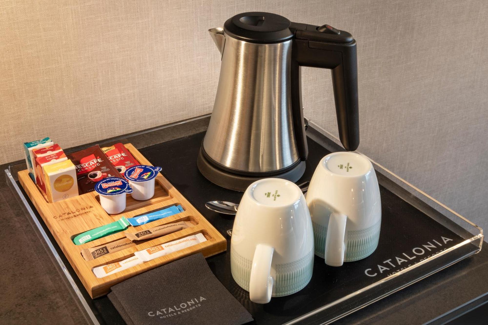 Catalonia El Retiro Hotel Madrid Ngoại thất bức ảnh